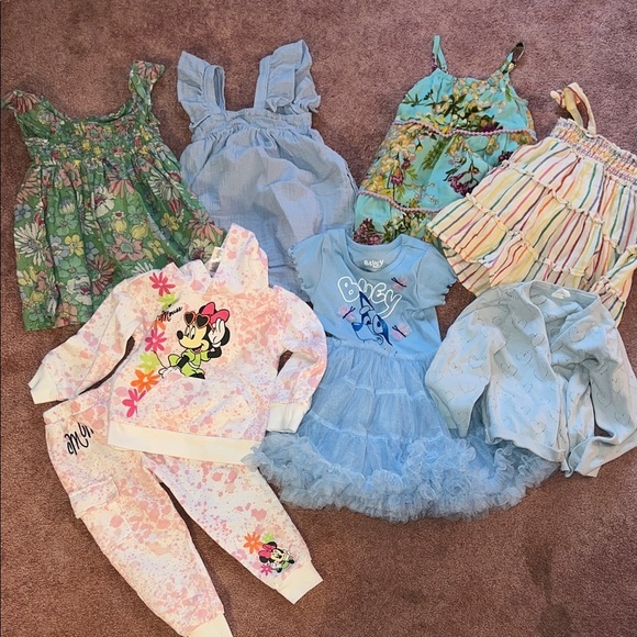 Vineyard Vines Other - Vineyard Vines Floral and MORE!